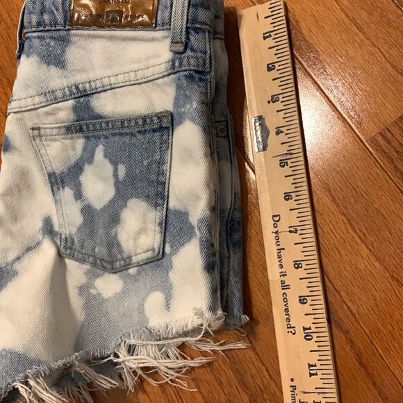 Faded Glory size 4 cut-off & bleached high waist short shorts - Picture 8 of 8